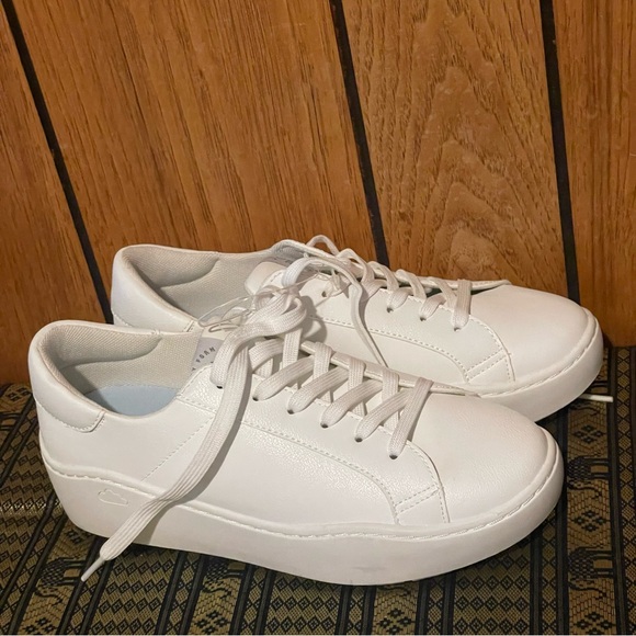 Project cloud Classic White Women's Sneakers NEW size 8. - Picture 1 of 6